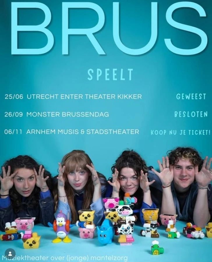 Indy is Brus Zus van.  Ze heeft een muziek voorstelling gemaakt